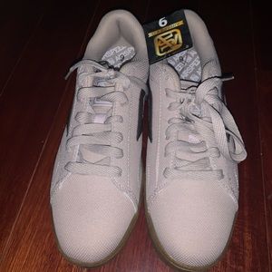 BRAND NEW W TAGS Airspeed Brown Sneakers